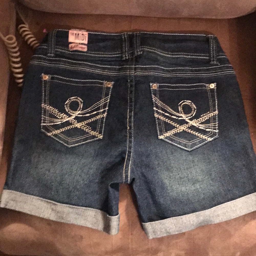 Wall Flower Shorts